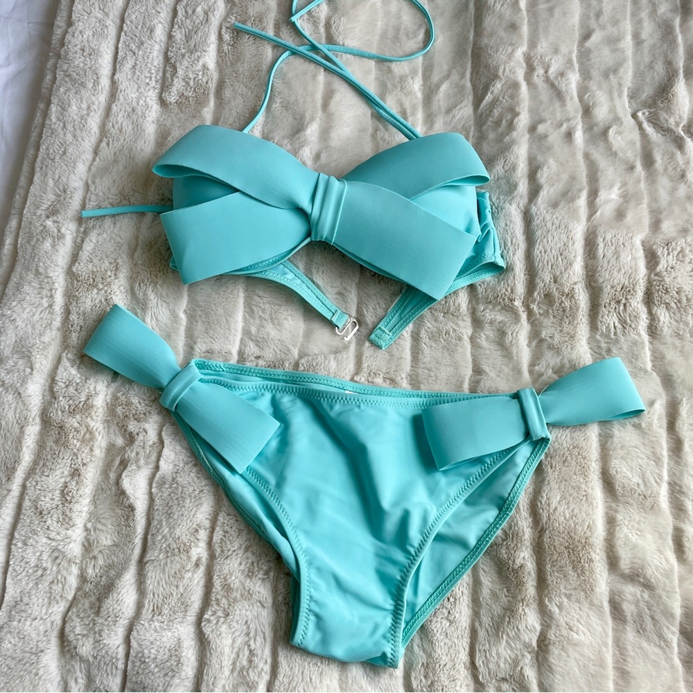 NWOT Aqua Bow Bikini Set